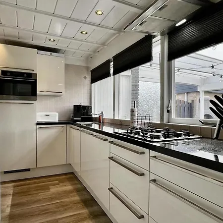 Beautiful In North Holland Holiday home *